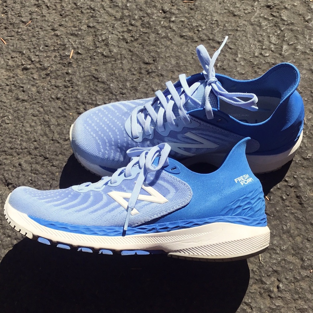 Women’s New Balance Gorgeous 2-Tone Blue size 7
